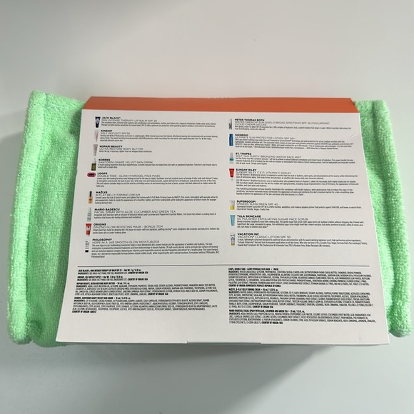 Ulta Beauty Poolside Pack 15PC Set - Picture 2 of 2